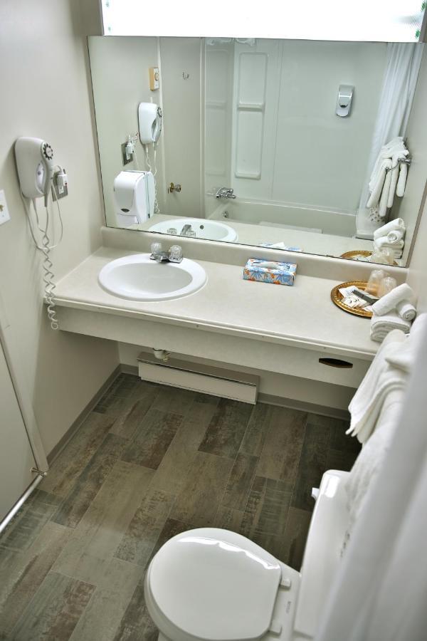 Motel Castille โรแบร์วาล ภายนอก รูปภาพ